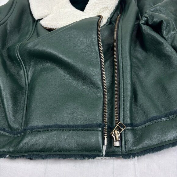 Levi’s Women’s Green Vegan Leather Sherpa Crop Moto Jacket Size Large. - Picture 14 of 16
